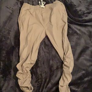 Men’s H&M Divided khaki joggers